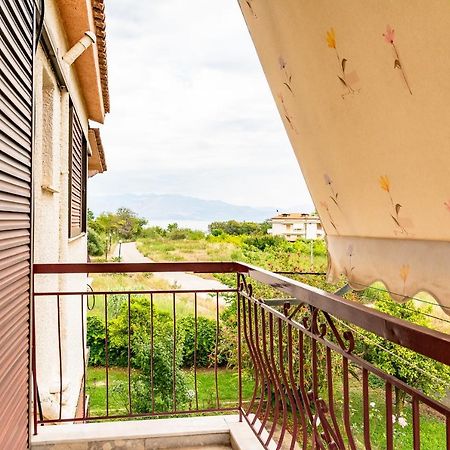 Ritsinia Apartments Эйон Экстерьер фото